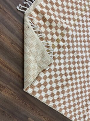Cream and White Checkered Design – Soft Moroccan Berber Wool Shag Rug