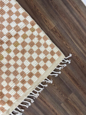 Cream and White Checkered Design – Soft Moroccan Berber Wool Shag Rug