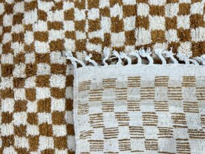 Handmade Beige and White Checkered Rug – Authentic Moroccan Berber Craftsmanship